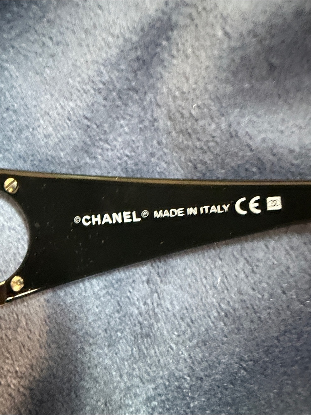 CHANEL Rimless Shield Sunglasses in Black with silver Hardware - Picture 4 of 7